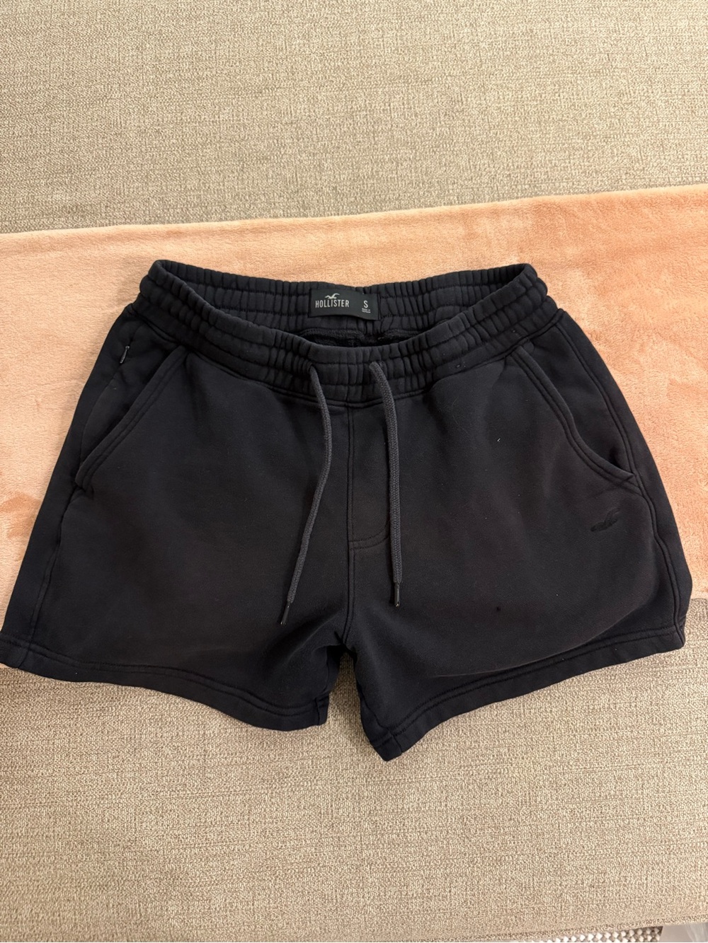 Hollister Black Drawstring mens shorts